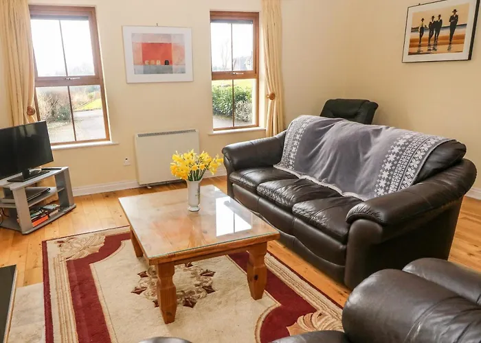 Bay Tatil Evi Kenmare